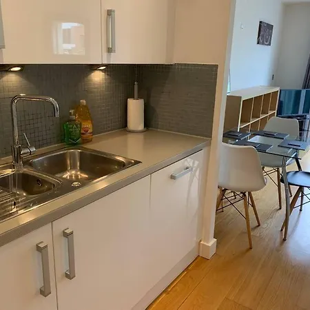 2 Bed Apt, Hoxton, Canal Views