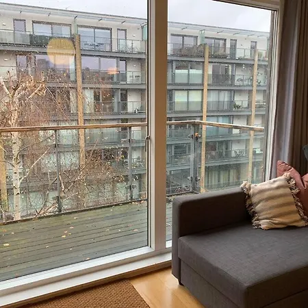 2 Bed Apt, Hoxton, Canal Views * London