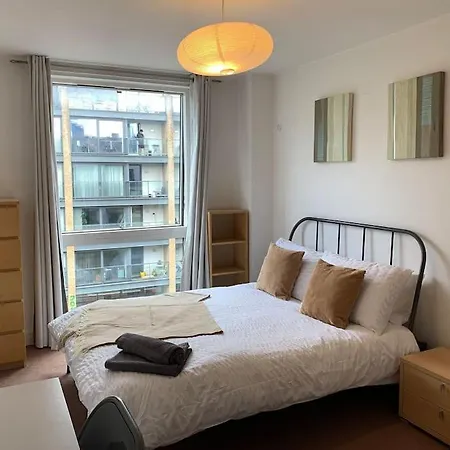 2 Bed Apt, Hoxton, Canal Views