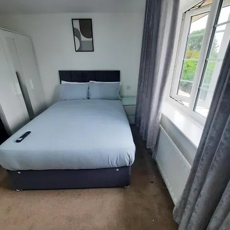 Holiday home Impeccable 2-bed House In Thamesmead London