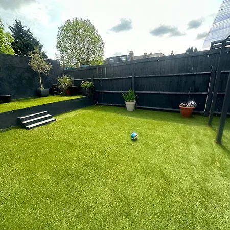 5 Bedroom House Se6