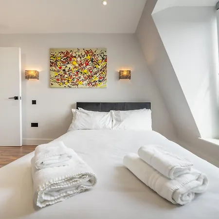 8 - West Brand New Loft Apartment