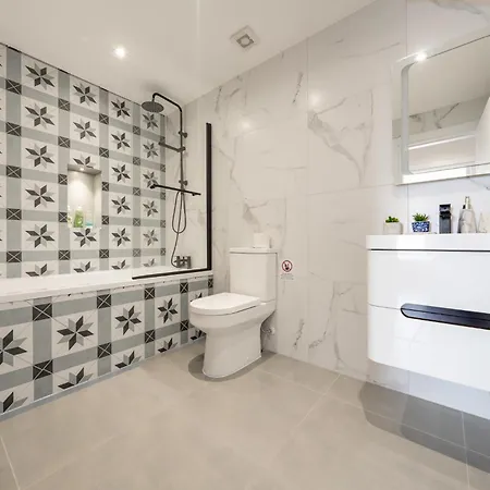 8 - West Brand New Loft Apartment London