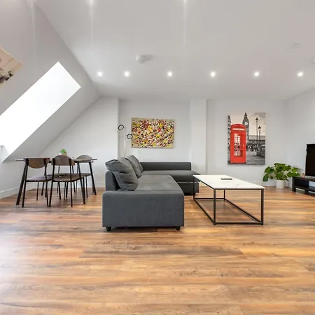 7 - West Brand New Loft London