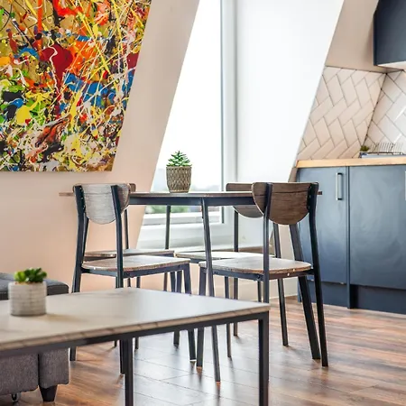 Apartment 8 - West Brand New Loft