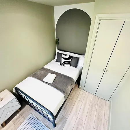 Boutique Ensuite Like *