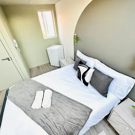 Апарт-отель Boutique Ensuite Like