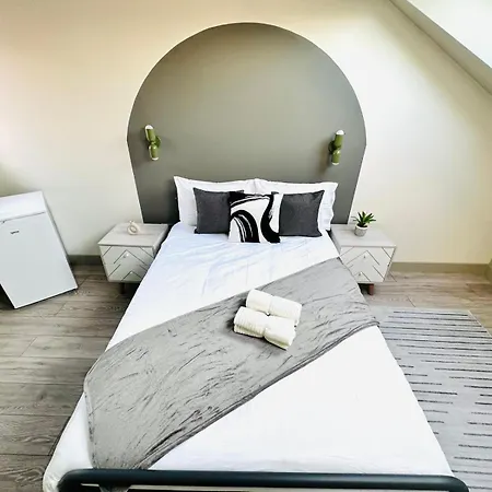Апарт-отель Boutique Ensuite Like *
