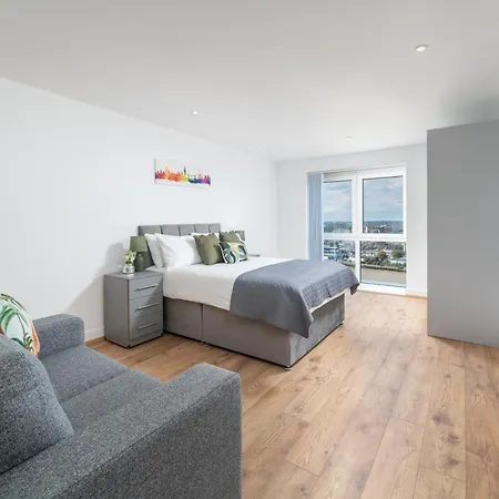 Skyvillion: Riverside With Views