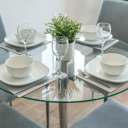 Skyvillion: Riverside With Views London