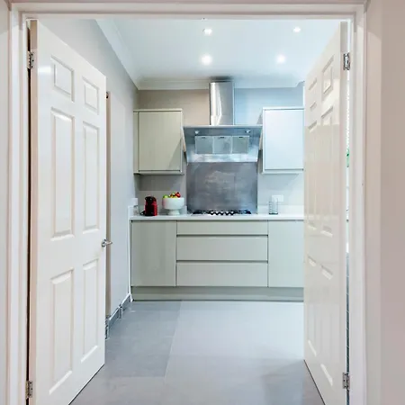 Apartament Hampstead Garden Flat-hosted By Sweetstay *