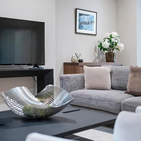 Hampstead Garden Flat-hosted By Sweetstay Apartament Londyn