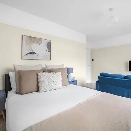 The Acton Luxury Premium *
