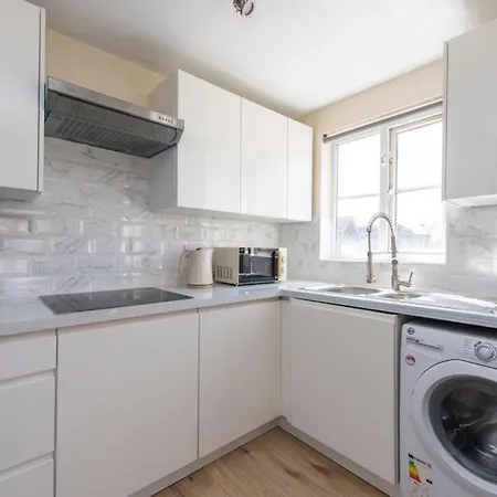 Apartment Modern 2 Bed 4 Separate Beds In Thamesmead