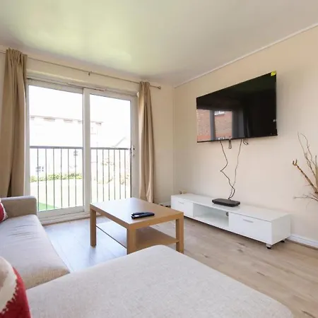 Modern 2 Bed 4 Separate Beds In Thamesmead Apartment Thamesmead (Greater London)
