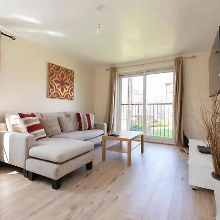 Modern 2 Bed 4 Separate Beds In Thamesmead * Thamesmead (Greater London)