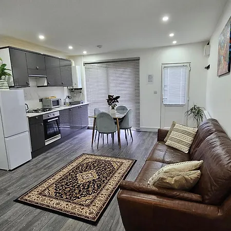 Private One Bedroom Flat In Barnet, London Finchley