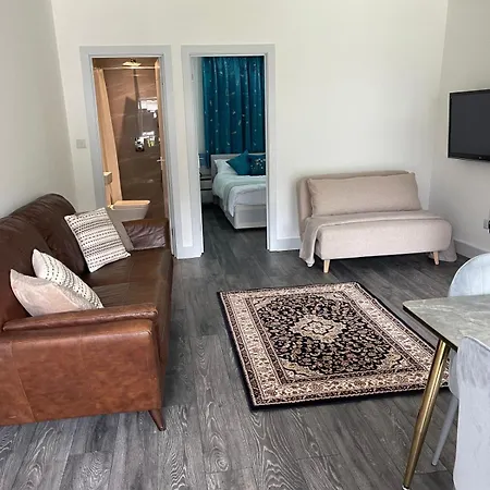 Private One Bedroom Flat In Barnet, London