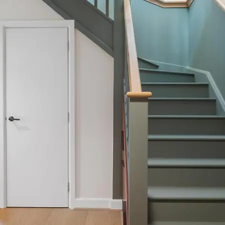 Designer 2bed 3bath Duplex - 20mins2central London! Apartment London