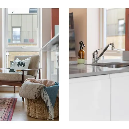 Designer 2bed 3bath Duplex - 20mins2central London!