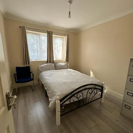 A Cosy 8 Bedroom House