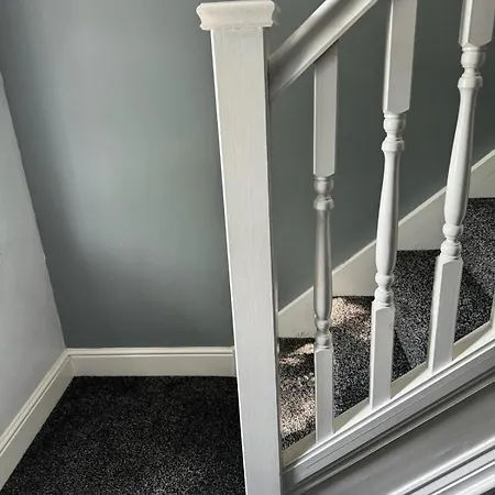 A Cosy 8 Bedroom House Homestay Edmonton