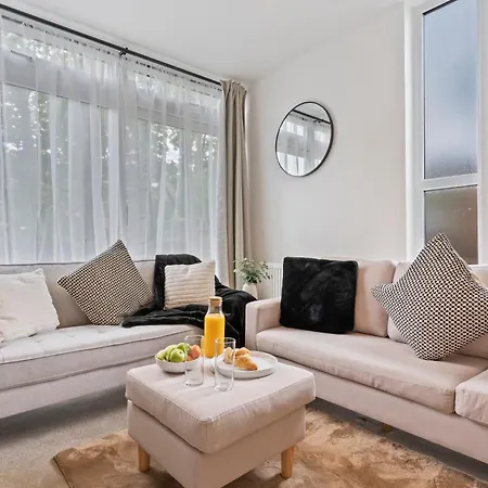 Elegant Next To Wembley Stadium * London
