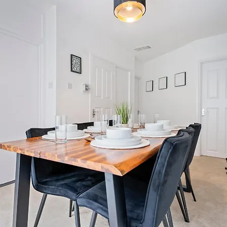 Elegant Next To Wembley Stadium Holiday home *
