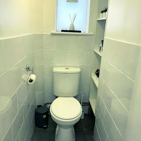 Apartment Modern 2/3 Huge Bedrooms Heathrow & London