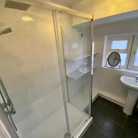Modern 2/3 Huge Bedrooms Heathrow & London *