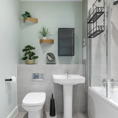 Designer 2bed 3bath Duplex - 20mins2central London! London