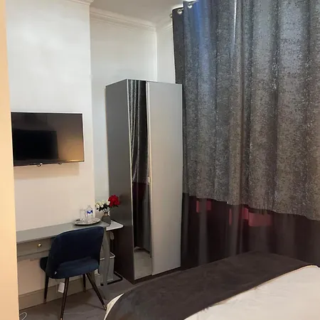 Holiday home The Lux Ville, Stunning 6 Bedroom In London