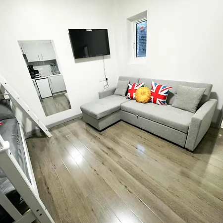 Apartment Flat 3 In Ilford