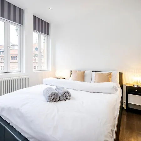 High End Two Bedroom Apartment, Covent Garden * London