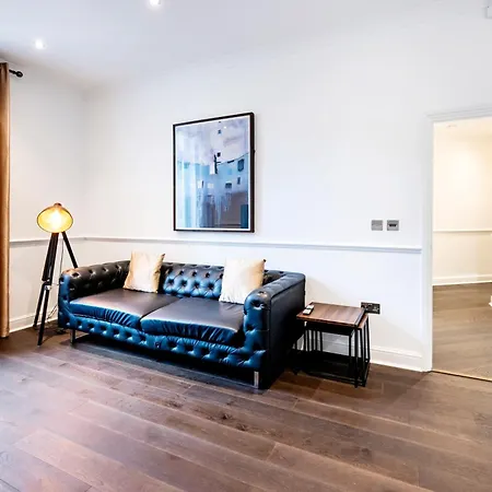 Apartment High End Two Bedroom Apartment, Covent Garden