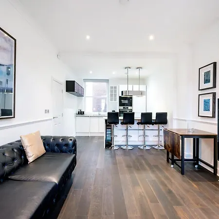 High End Two Bedroom Apartment, Covent Garden Apartment *