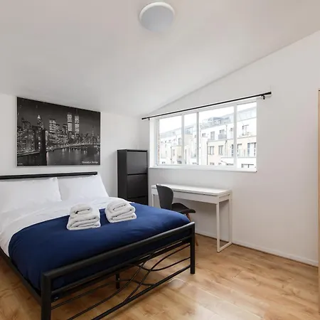 Double In Maida Vale Homestay *