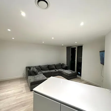 Appartamento Sleek City Haven: Central Gem *