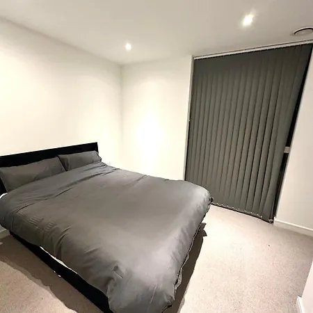 Appartamento Sleek City Haven: Central Gem *