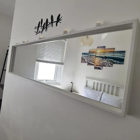 Apartment Beethoven St One Bedroom Flat - 3 Beds Up To 4 Adults London