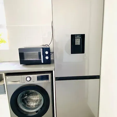 Apartment Luxury Morden 4 Bedroom Flats Which Will Make Unforgettable *