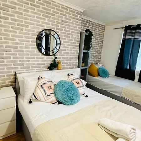 Bed & Breakfast Whites
