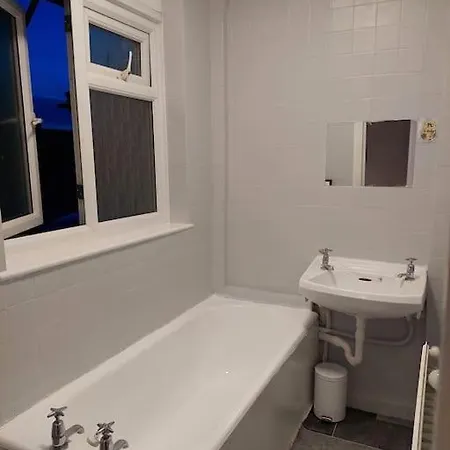 Holiday home Lovely 3 Bed Terraced Family House Kew
