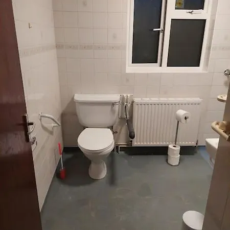 Holiday home Lovely 3 Bed Terraced Family House Kew