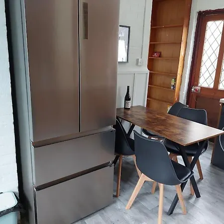 Holiday home Lovely 3 Bed Terraced Family House Kew