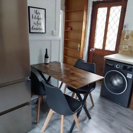 Lovely 3 Bed Terraced Family House Kew