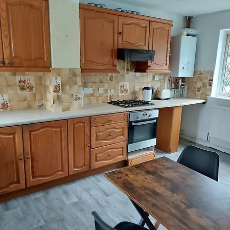 Lovely 3 Bed Terraced Family House Holiday home *