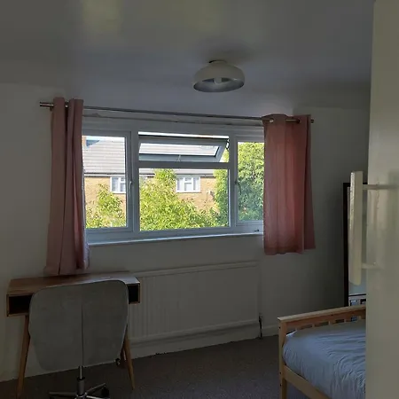 Holiday home Lovely 3 Bed Terraced Family House Kew