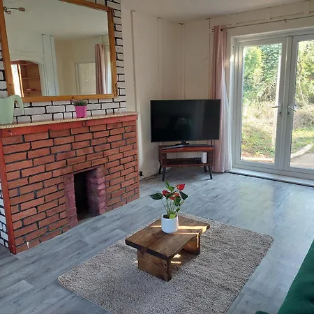 Lovely 3 Bed Terraced Family House Hébergement de vacances Saint Kew
