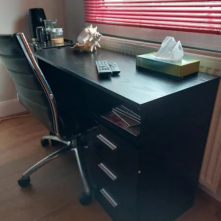 Homestay White Hart Lane Walking Distance Tottenham Hotspur Stadium *